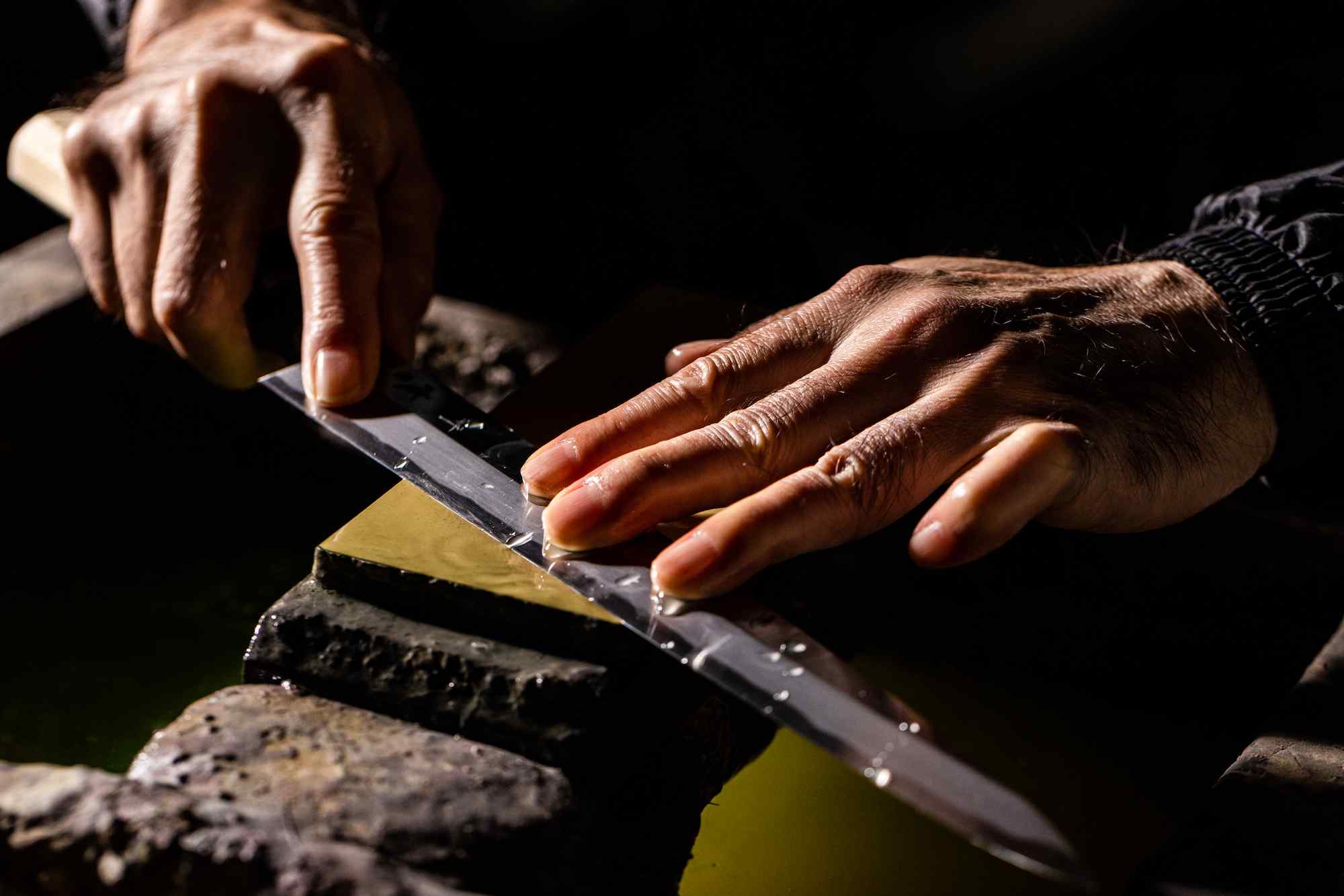 Bıçak Bileme ve Kayışlama: Keskinliği Korumanın Püf Noktaları