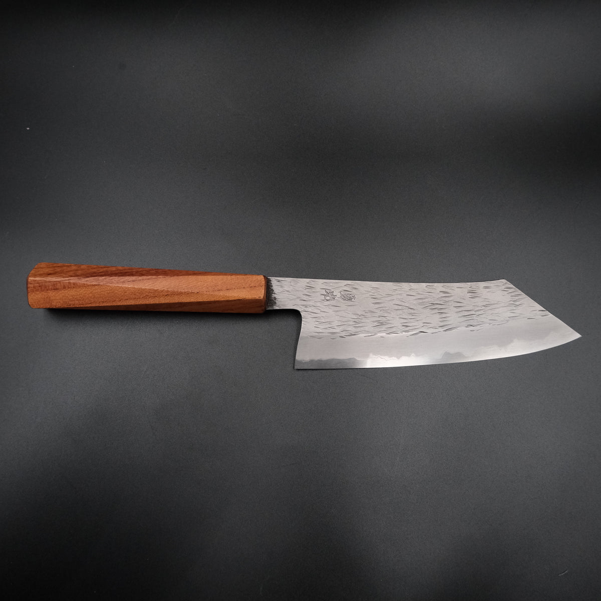 Isamitsu Shirogami #1 Kiritsuke 165mm, sekizgen wa saplı Japon bıçağı, yandan tam boy görünüm
