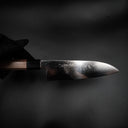 Yoshihiro Ginsan Santoku 180mm, elde tutuş ölçeğini gösteren görünüm — görsel 7
