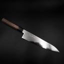 Yoshihiro Ginsan Gyuto 210mm, açılı stüdyo görünümü — görsel 6