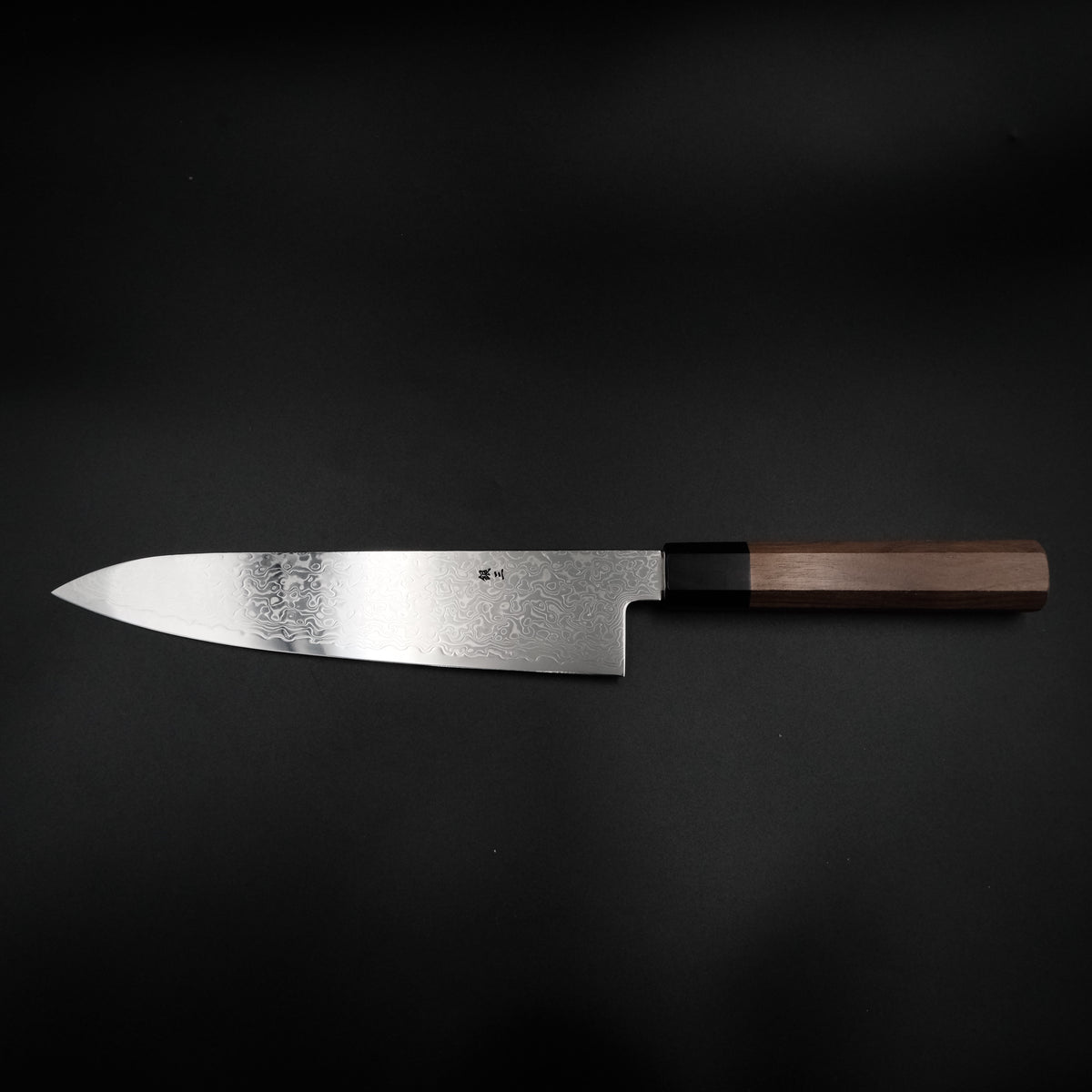 Yoshihiro Ginsan Gyuto 210mm, ceviz sekizgen wa saplı Japon şef bıçağı, yandan tam boy görünüm