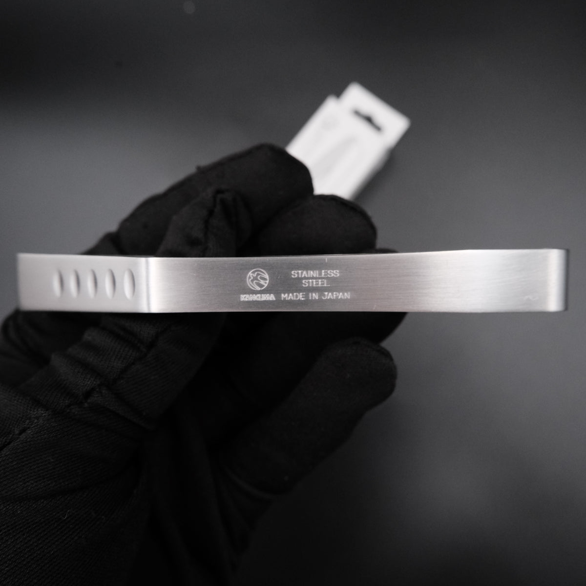 Kankuma L cımbızının gövdesinde Kankuma logosu, Stainless Steel ve Made in Japan damgası