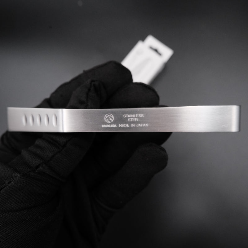 Kankuma L cımbızının gövdesinde Kankuma logosu, Stainless Steel ve Made in Japan damgası