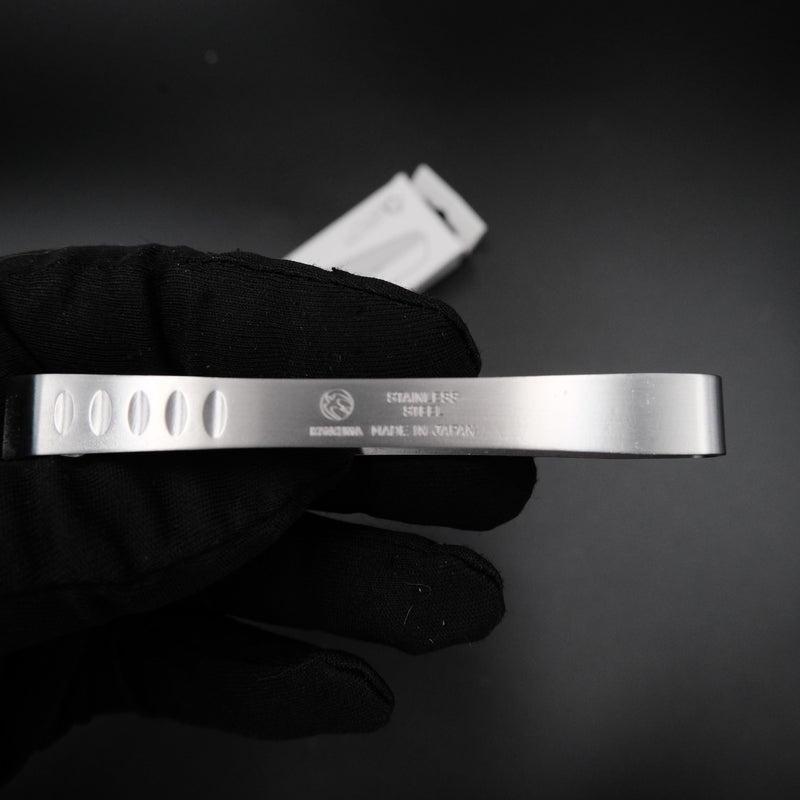 Kankuma S cımbızının gövdesinde Kankuma logosu, Stainless Steel ve Made in Japan damgası