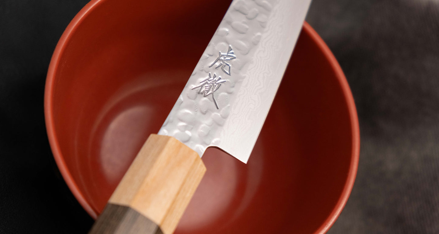Yasuda Hamono VG-10 Petty Kotetsu - Damascus Tsuchime 150mm