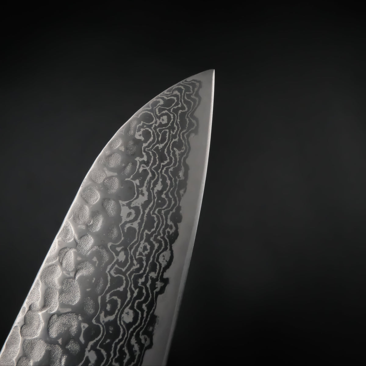 Tsunehisa Ginsan Santoku - Tsuchime Damascus 165mm (Siyah Bilezik)