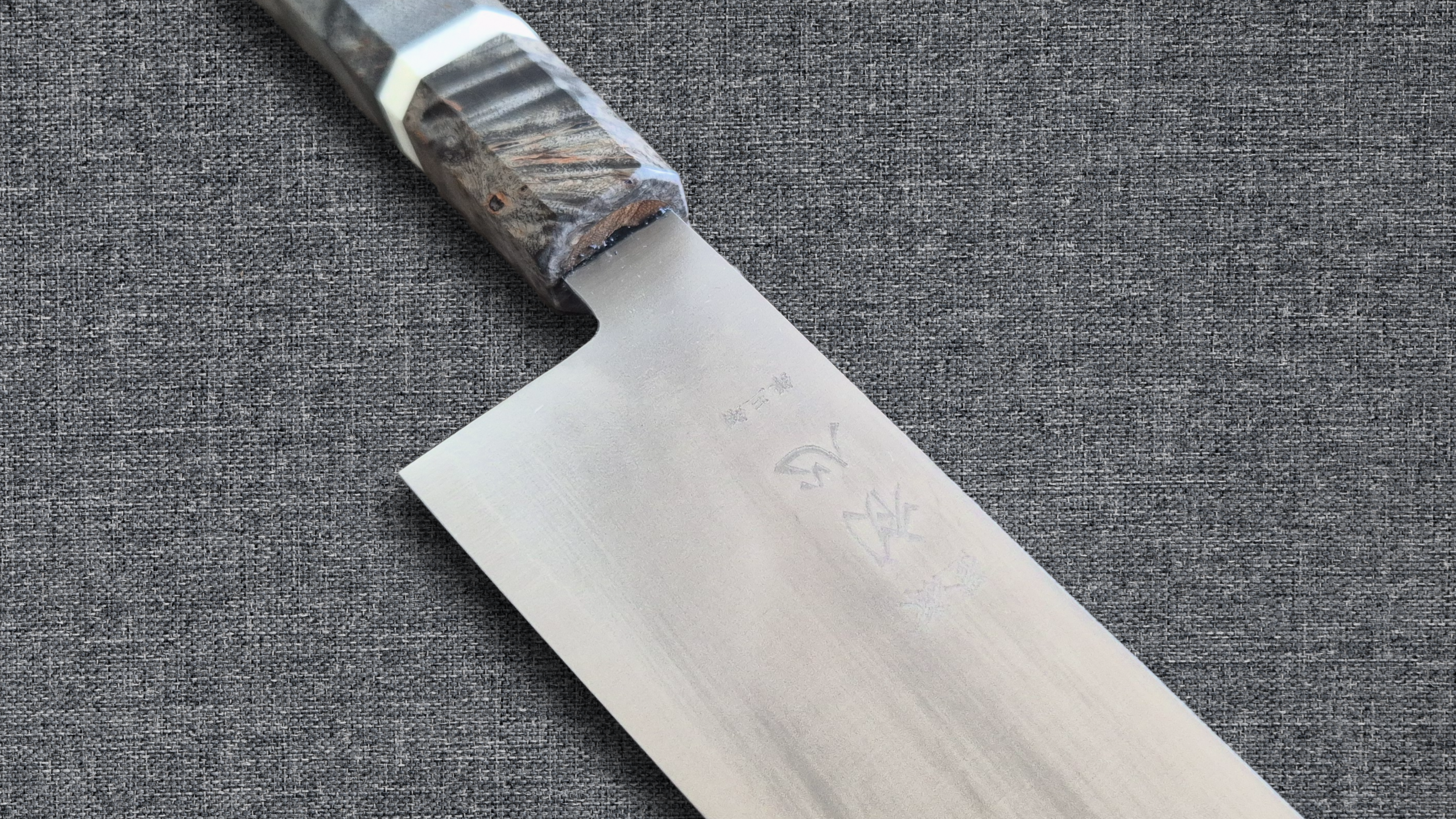 Hatsukokoro Ginsan Santoku - Migaki 180mm - Huş Ağacı