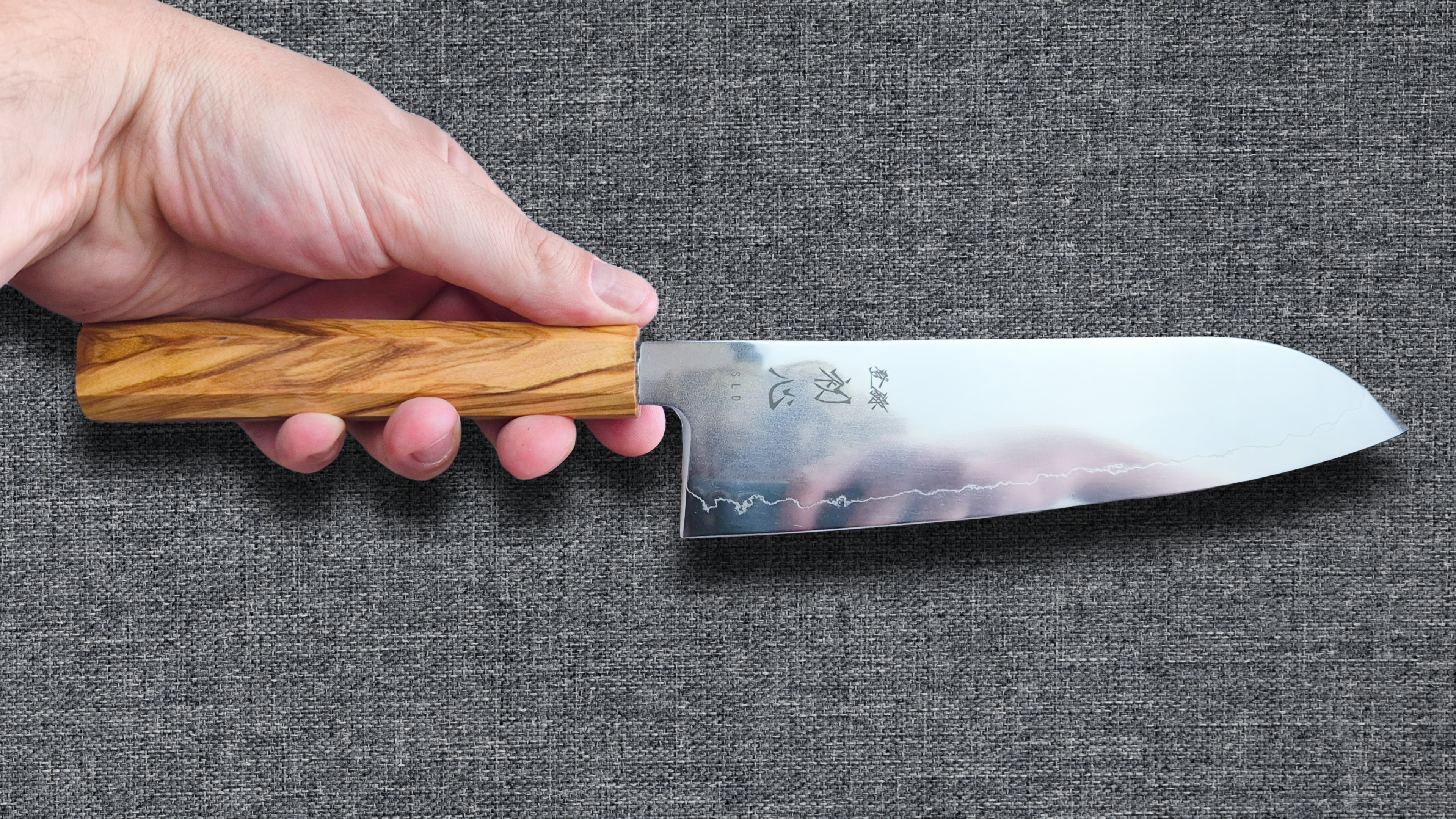 Hatsukokoro SLD Santoku - Mirror 170mm - Zeytin Ağacı