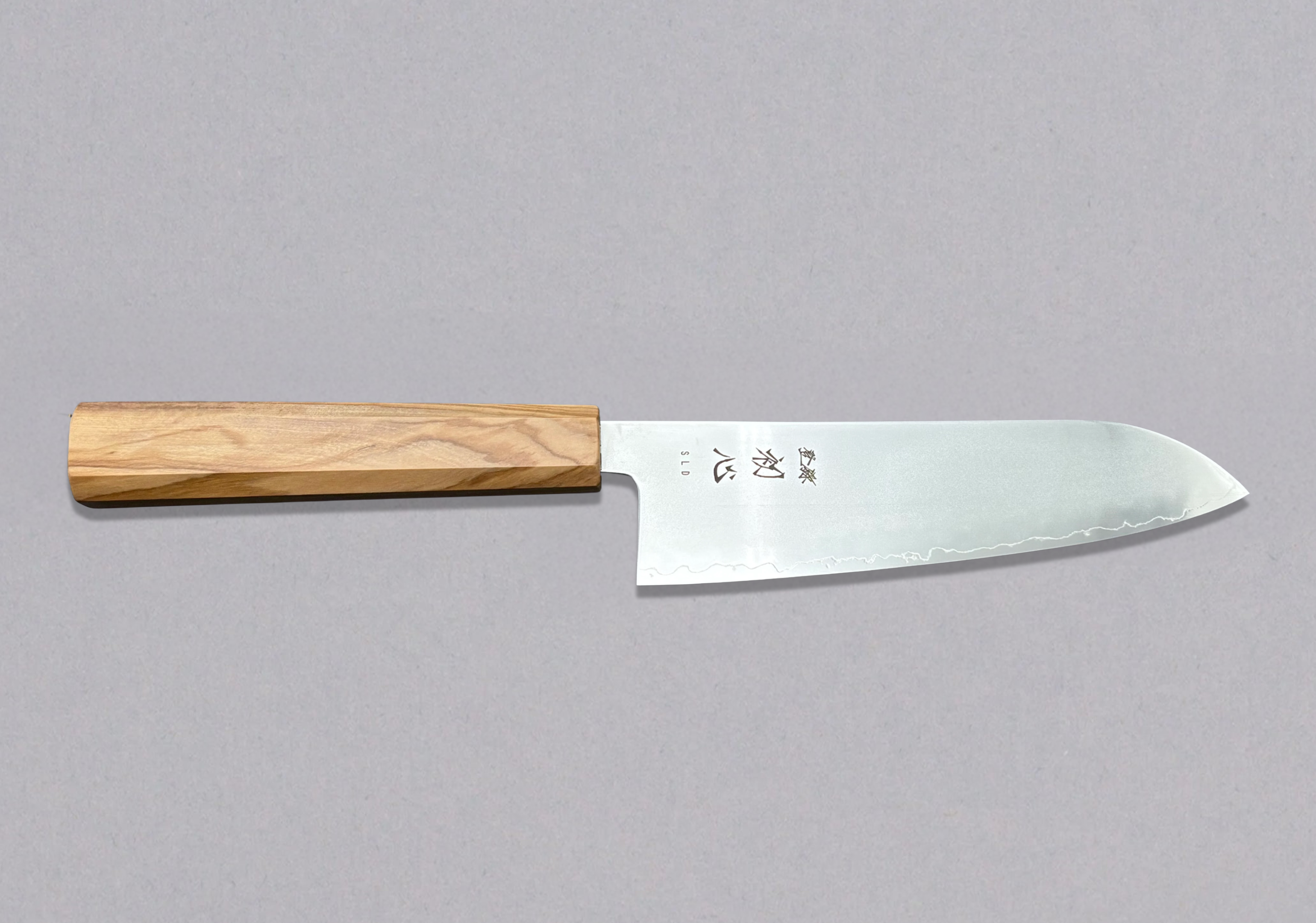 Hatsukokoro SLD Santoku - Mirror 170mm - Zeytin Ağacı