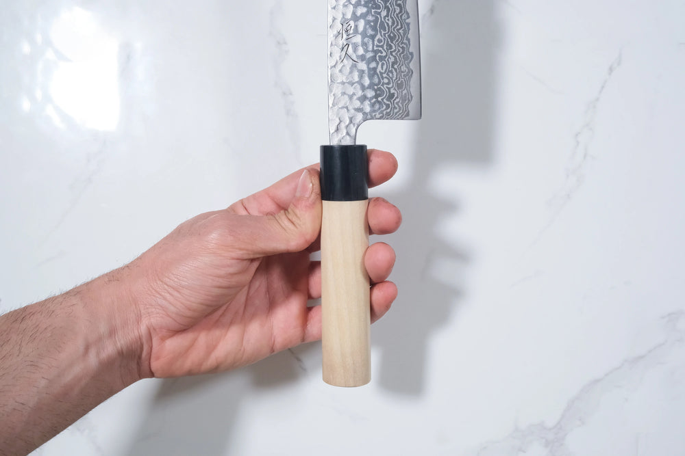 Tsunehisa Ginsan Santoku - Tsuchime Damascus 165mm (Siyah Bilezik)